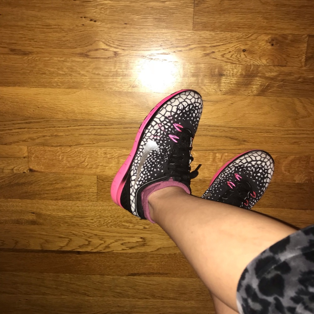 EUC Nike free